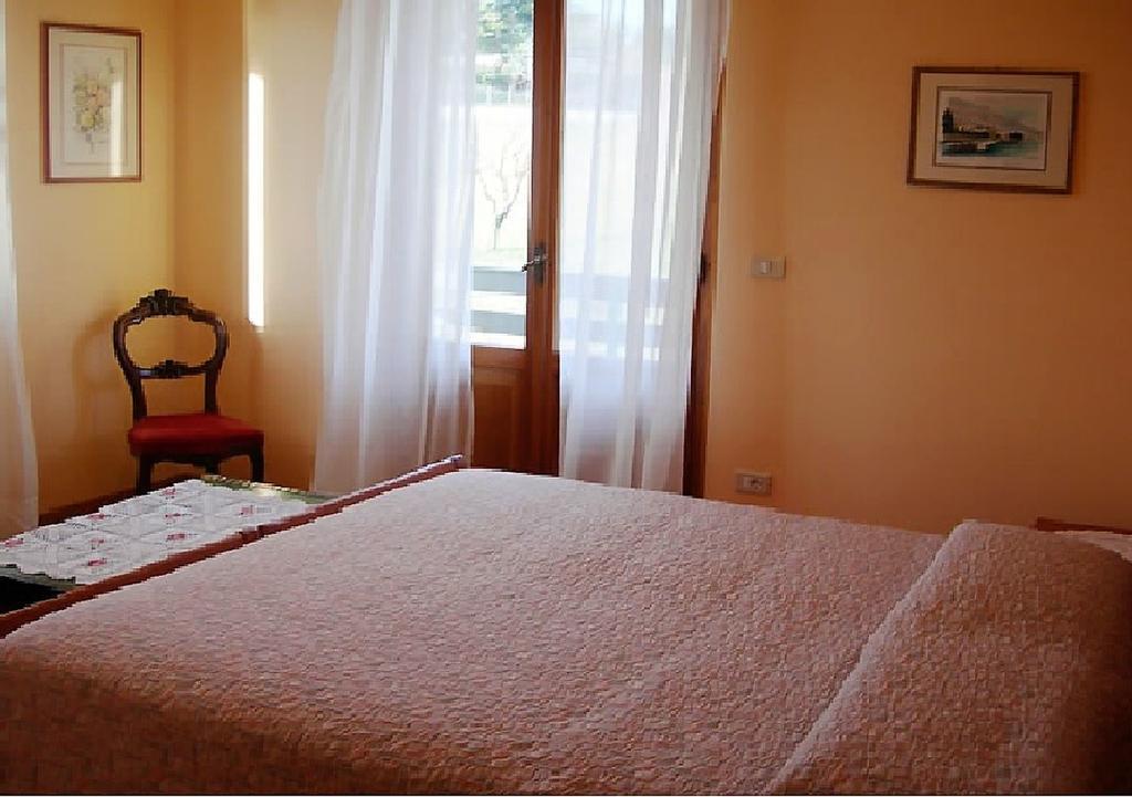 B&B Garden Solto Collina Exterior photo